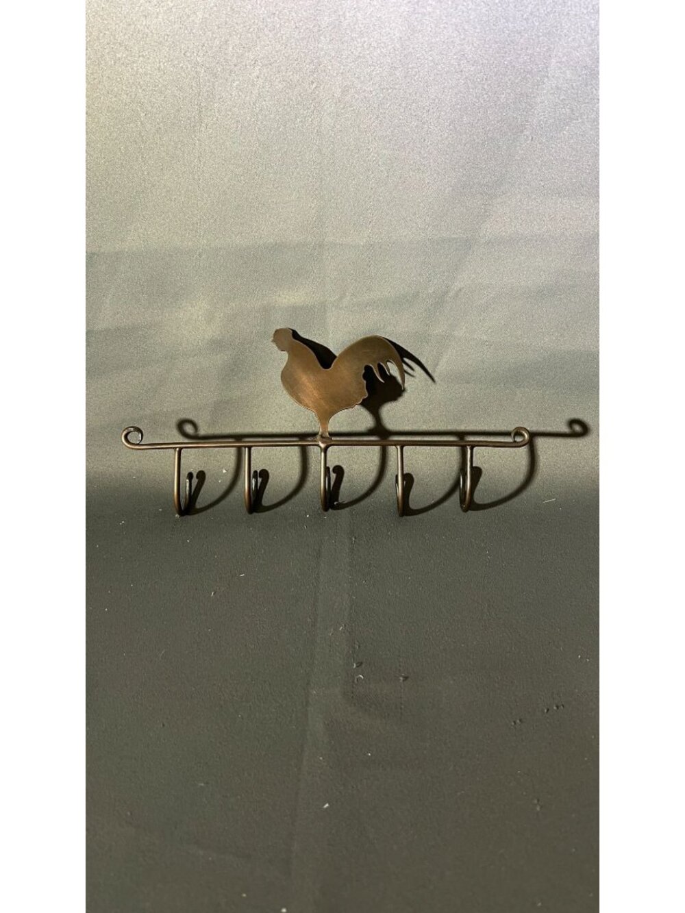 Rooster-Shaped Metal Wall Hook Rack 5 Hooks Vintage Rustic Decor - Picture 3 of 4